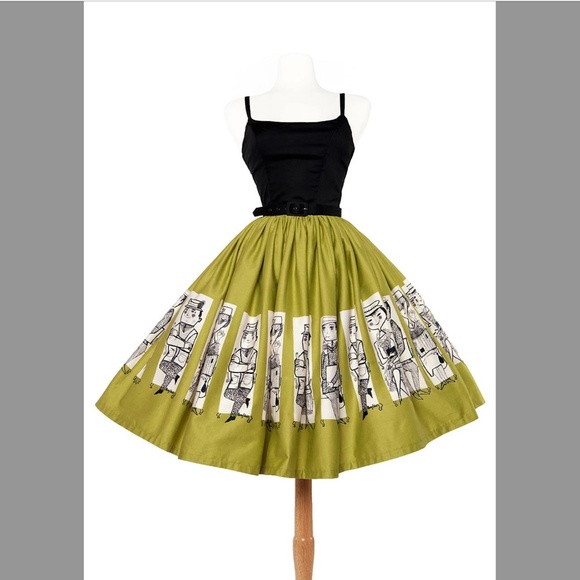 Size M Pinup Couture Dress in Commuters Print - Picture 5 of 5